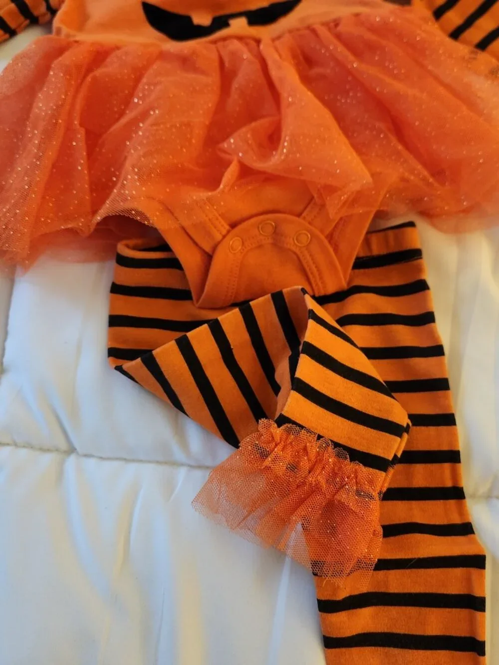 Baby Clothes: 6-9M: 3 Piece Halloween Set